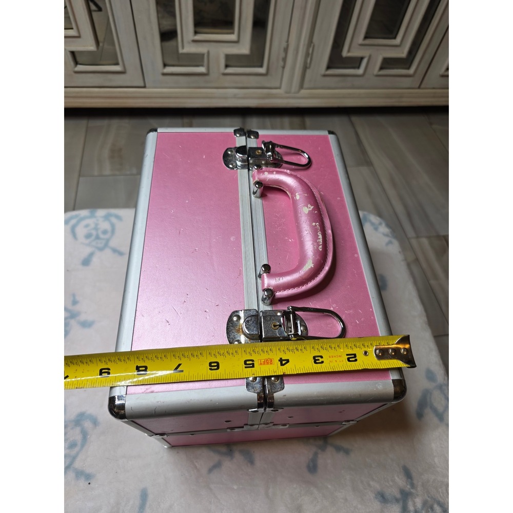 Caboodles Pink Aluminum Makeup Train Case Professional Vanity Storage Box 4 Tray - Picture 3 of 16